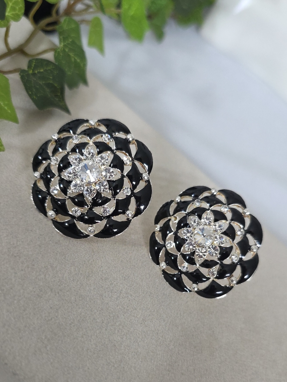 ​Vintage-Style Black Enamel & Rhinestone Flower Clip-On Earrings